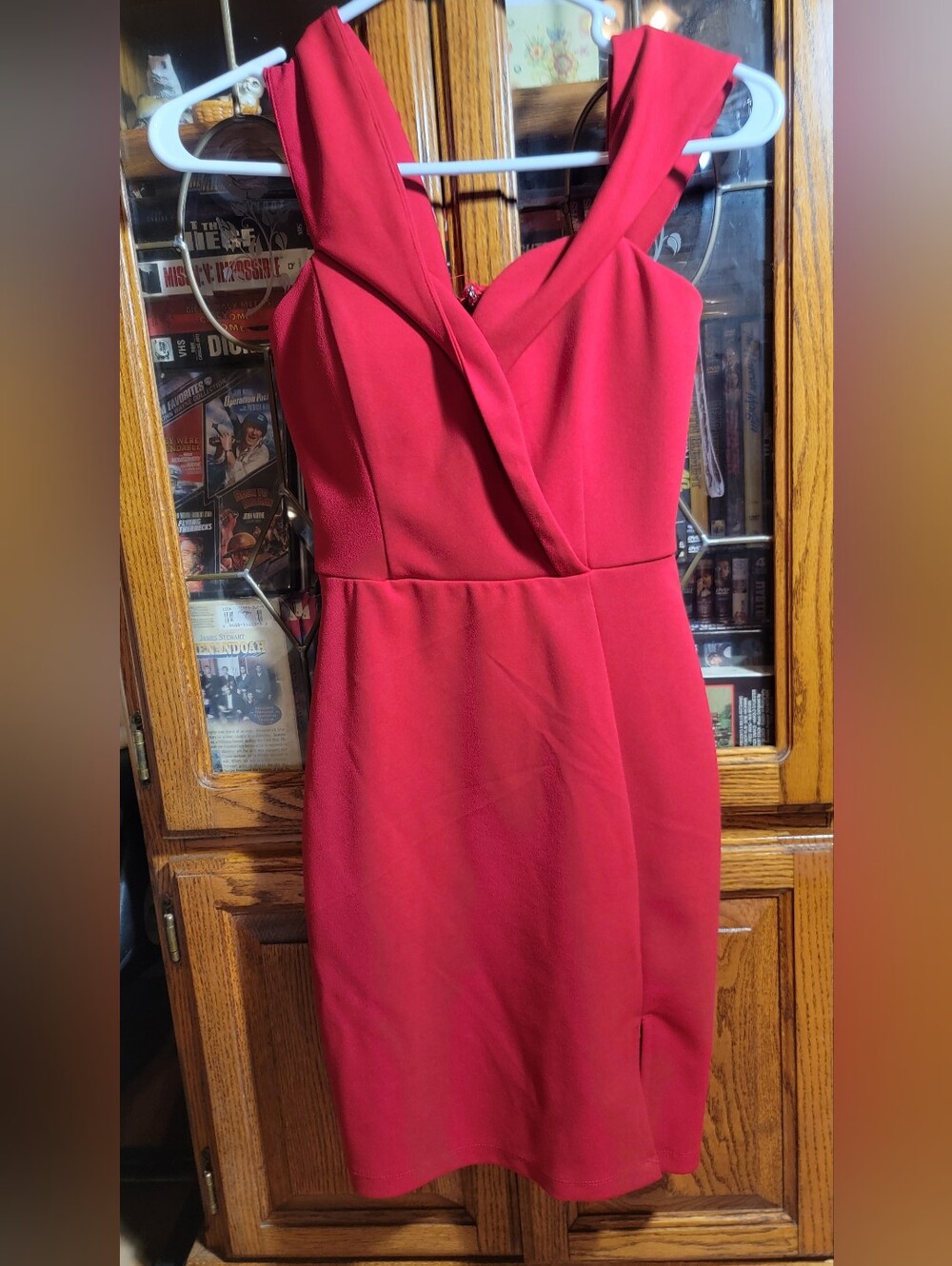 Speechless Red V-Neck  Sleeveless Mini Dress Size 3